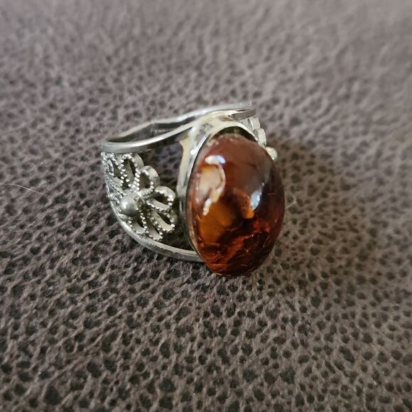 Baltic Amber silvertone ring size 6 1/2 from Lithuania - Picture 2 of 9